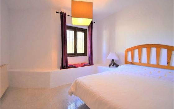 6 bedroom Villa in Villamartin - VRE29853 - Photo - Small - 11