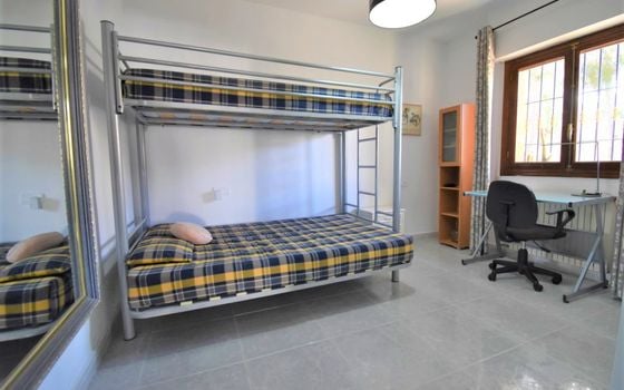 6 bedroom Villa in Villamartin - VRE29853 - Photo - Small - 14