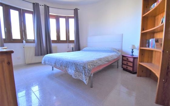 6 bedroom Villa in Villamartin - VRE29853 - Photo - Small - 10