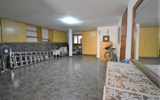 6 bedroom Villa in Villamartin - VRE29853 - Photo - Small - 9