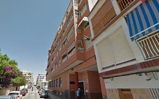 3 bedroom Apartment in Torrevieja - ALM29978 - Photo - 1