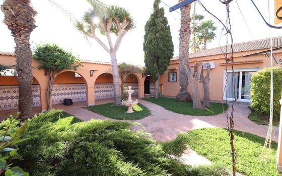 5 bedroom Villa in Torrevieja - CRR41231 - Photo - Small - 34