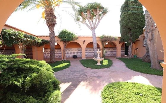 5 bedroom Villa in Torrevieja - CRR41231 - Photo - Small - 35