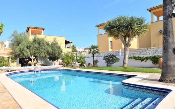 Villa de 4 chambres à Villamartin - VRE42116 - Photo - 2