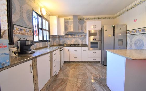 Villa de 4 chambres à Villamartin - VRE42116 - Photo - Small - 8