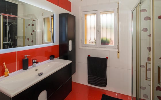 5 bedroom Villa in Orba - OH42567 - Photo - Small - 19