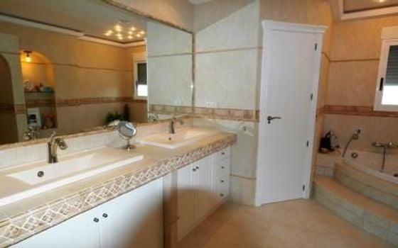 5 bedroom Villa in Alfaz del Pi - ICB55150 - Photo - Small - 12