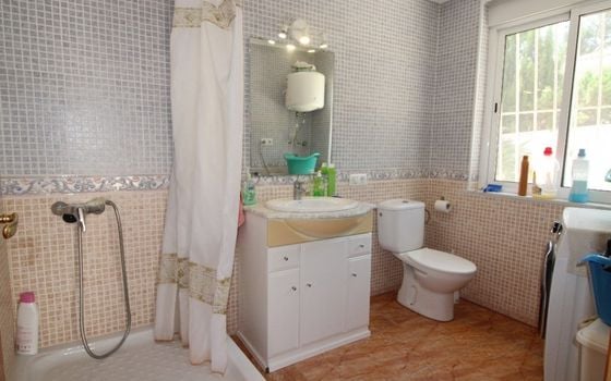5 bedroom Villa in Torrevieja - RH59002 - Photo - Small - 24