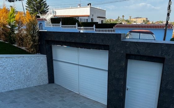 6 bedroom Villa in Los Balcones - LR61679 - Photo - Small - 30