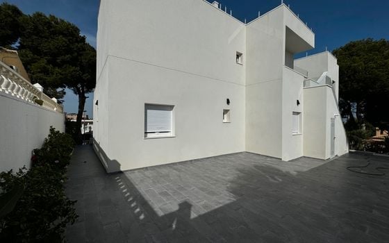 6 bedroom Villa in Los Balcones - LR61679 - Photo - Small - 22