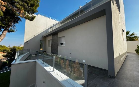6 bedroom Villa in Los Balcones - LR61679 - Photo - Small - 15