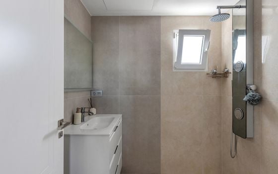 6 bedroom Villa in Los Balcones - LR61679 - Photo - Small - 23