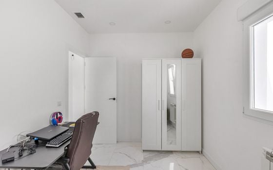 6 bedroom Villa in Los Balcones - LR61679 - Photo - Small - 33