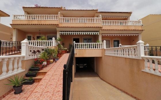 3 bedroom Townhouse in Los Altos - LR61683 - Photo - 1