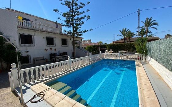12 bedroom Townhouse in Punta Prima - LR61715 - Photo - Small - 3