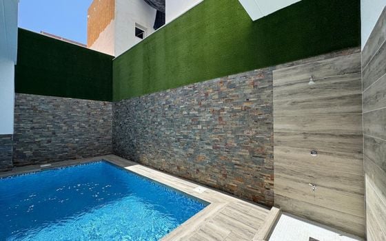 2 bedroom Penthouse in Torrevieja - AG97074 - Photo - Small - 57