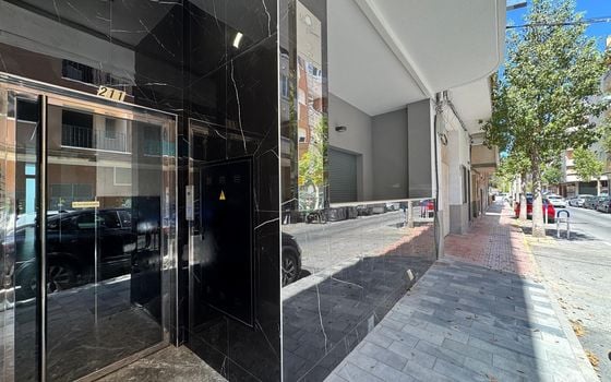 2 bedroom Penthouse in Torrevieja - AG97074 - Photo - 3
