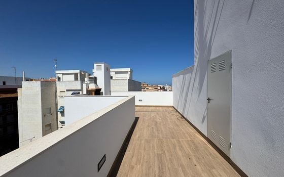 2 bedroom Penthouse in Torrevieja - AG97074 - Photo - Small - 39