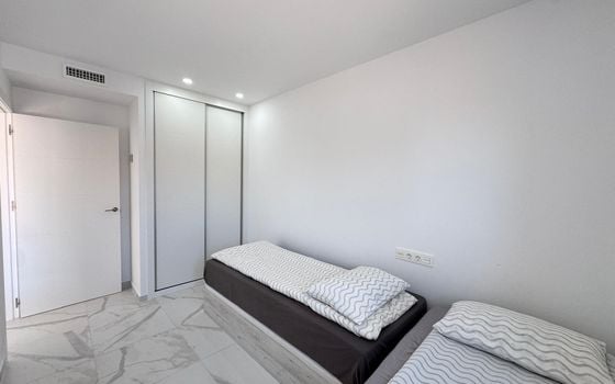 2 bedroom Penthouse in Torrevieja - AG97074 - Photo - Small - 17