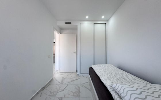 2 bedroom Penthouse in Torrevieja - AG97074 - Photo - Small - 18