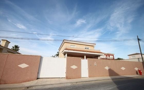 5 bedroom Villa in Torrevieja - FU90999 - Photo - Small - 27