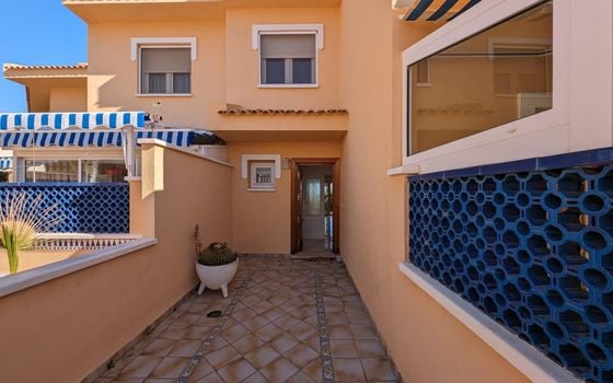 6 bedroom Townhouse in Alicante - SV67364 - Photo - 1