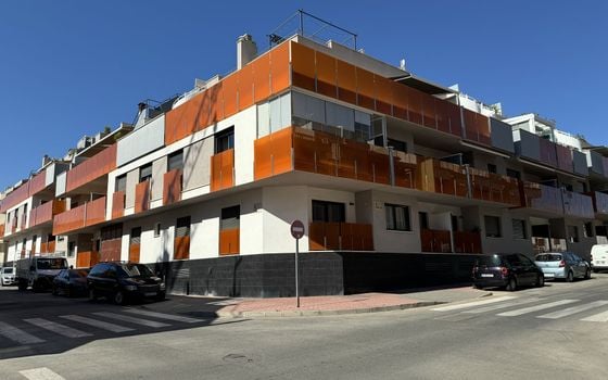 2 Schlafzimmer Appartement in Torrevieja - SH68187 - Foto - 1