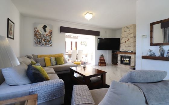 5 bedroom Villa in Algorfa - VRE69039 - Photo - 4