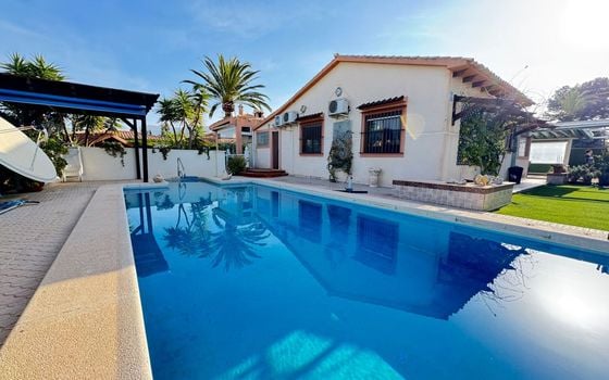 3 bedroom Villa in Cabo Roig - DP77462 - Photo - 1
