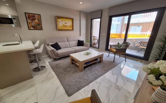 Appartement de 2 chambres à Torrevieja - SHL80097 - Photo - 2
