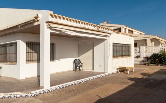 5 bedroom Villa in Guardamar del Segura - SV81244 - Photo - 2