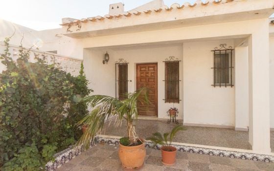 5 bedroom Villa in Guardamar del Segura - SV81244 - Photo - 3