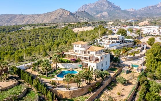 7 bedroom Villa in Benidorm - CGN81388 - Photo - Small - 38