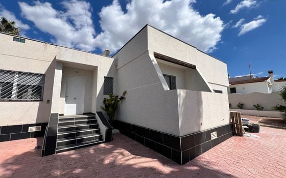 4 bedroom Villa in Rojales - LPG82250 - Photo - 3