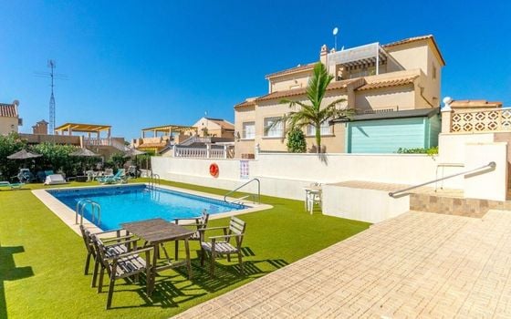 Villa de 3 chambres à Villamartin - MVR87686 - Photo - 2