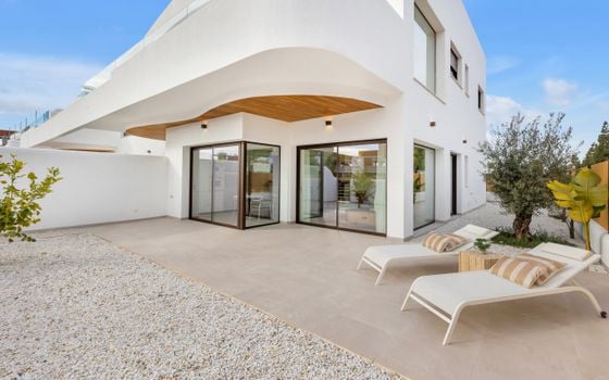 Villa de 3 habitaciones en Los Alcázares - GV127568 - Foto - 1