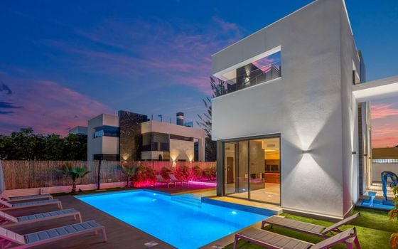 3 bedroom Villa in Torrevieja - ERD159686 - Photo - 3