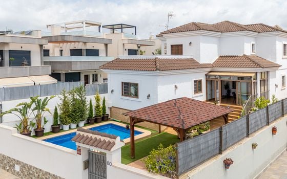4 bedroom Villa in Los Montesinos - BCH94351 - Photo - 1