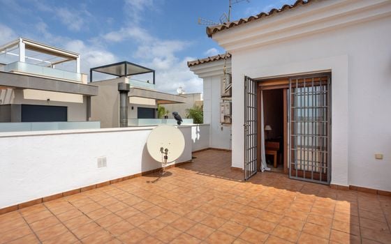 Villa de 4 chambres à Los Montesinos - BCH94351 - Photo - Small - 29