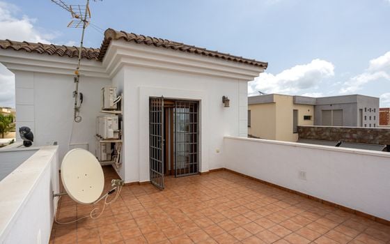 Villa de 4 chambres à Los Montesinos - BCH94351 - Photo - Small - 30
