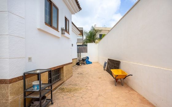 Villa de 4 chambres à Los Montesinos - BCH94351 - Photo - Small - 36