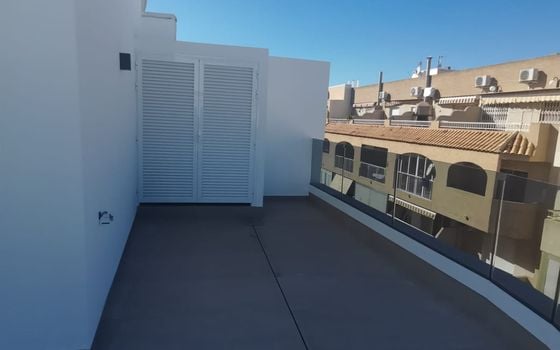2 bedroom Penthouse in Torrevieja - AGI35632 - Photo - Small - 13