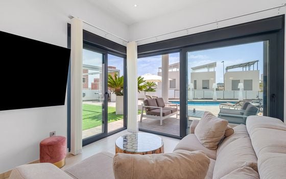 Villa de 3 chambres à Villamartin - CBB95838 - Photo - Small - 9