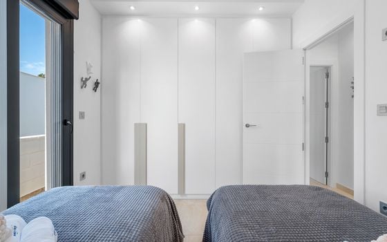 Villa de 3 chambres à Villamartin - CBB95838 - Photo - Small - 21