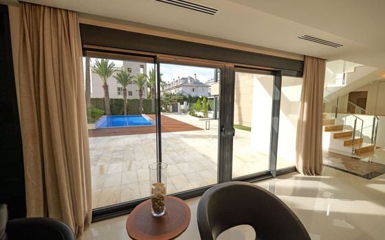 3 bedroom Villa in Torrevieja - ER135288 - Photo - 4