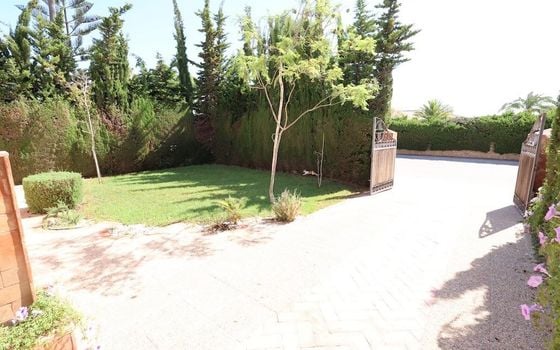 4 bedroom Villa in Orihuela Costa - CRR96376 - Photo - Small - 38