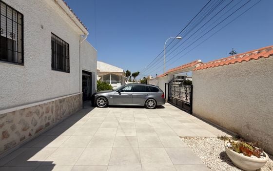 Villa de 3 chambres à Torrevieja - RCJ147366 - Photo - Small - 38