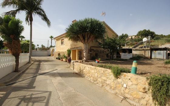 5 bedroom Villa in La Nucia - BNB96774 - Photo - Small - 29