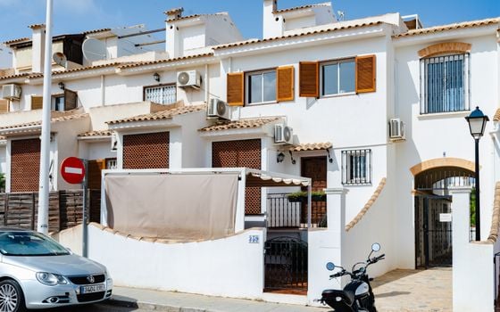 6 bedroom Townhouse in Gran Alacant - CBE98000 - Photo - 2