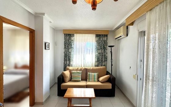 2 bedroom Penthouse in Torrevieja - CT104063 - Photo - 4